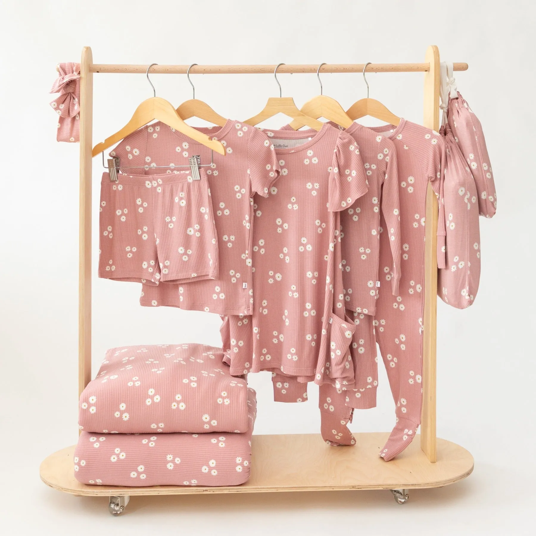 Mauve Blooms Small Ribbed Toddler Blanket