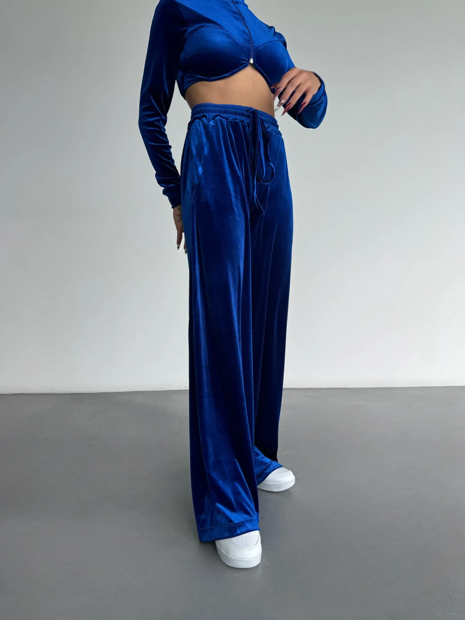 Wide Leg Relax Velvet Pants - Saks